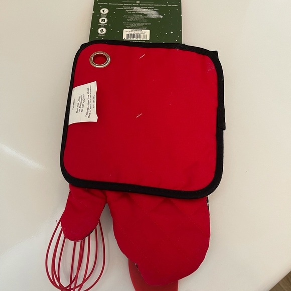 NEW 5-Piece Xmas Themed Baking Essentials Kit - Picture 2 of 3